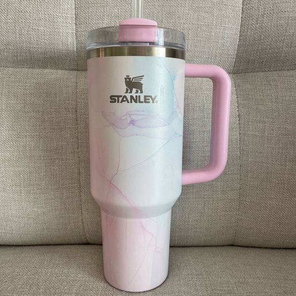 STANLEY Flowstate Quencher Tumbler in Watercolor Tulle